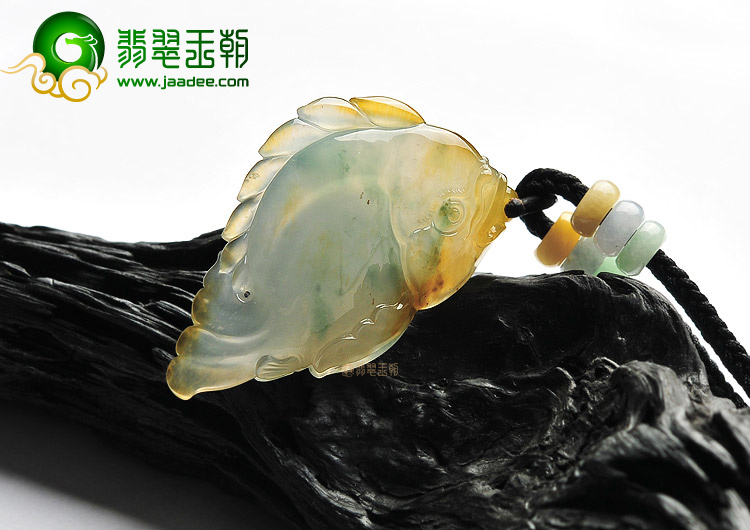(超值推荐)冰种黄翡飘花年年有余挂件
