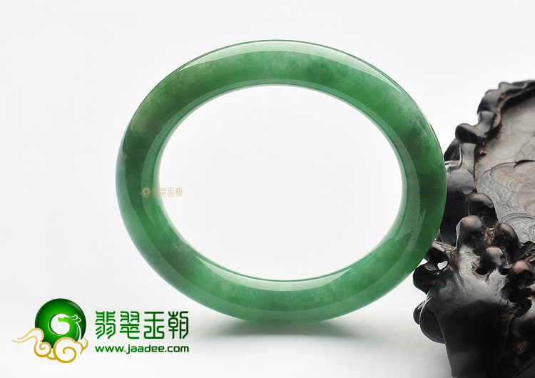 (超值推荐)糯冰种豆色圆条手镯(50.8mm)