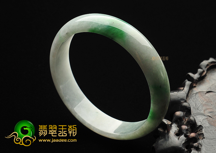 (超值推荐)糯冰种飘翠手镯(59.7mm)