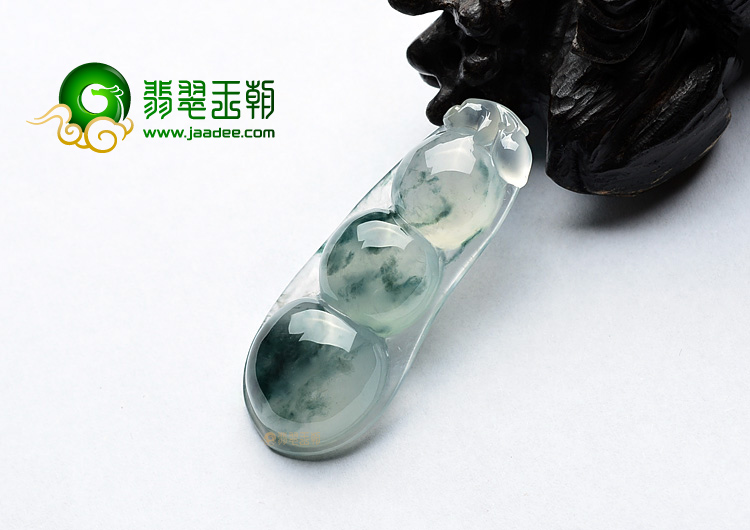 (超值推荐)冰种飘花四季豆挂件