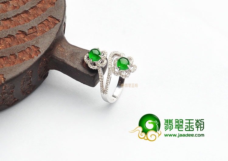 (超值推荐)冰种正阳绿镶白金戒指(真钻)