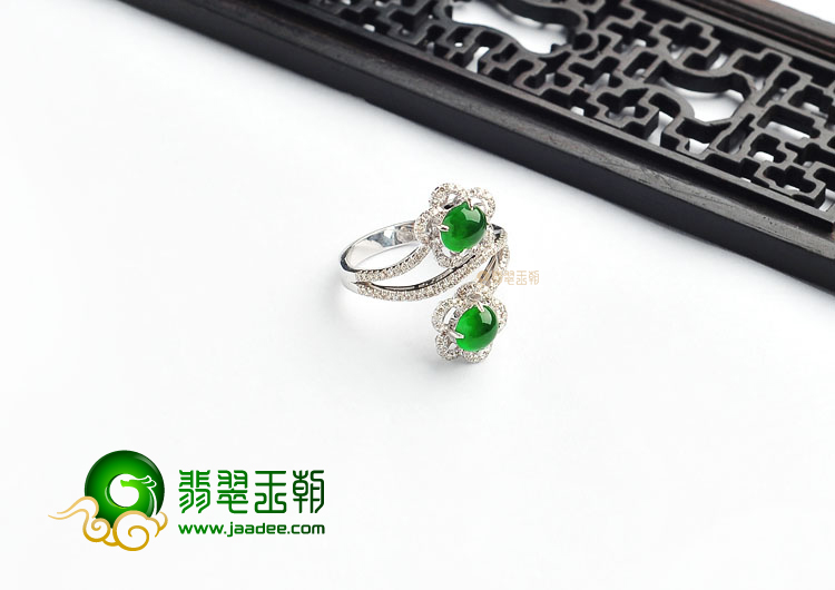 (超值推荐)冰种正阳绿镶白金戒指(真钻)