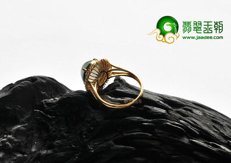 冰玻种晴水镶玫瑰金戒指(真钻)