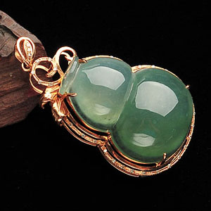 冰种晴水镶玫瑰金葫芦胸坠(真钻)