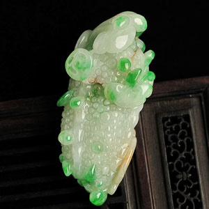 糯冰种飘翠苦尽甘来挂件