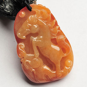 糯冰种红黄翡马牌挂件