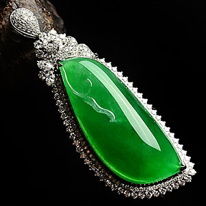 (超值推荐)冰种正阳绿镶白金胸坠(真钻)