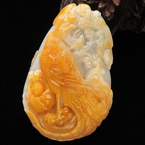 糯冰种黄翡凤戏牡丹挂件