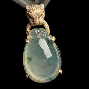 冰种飘花镶玫瑰金福瓜胸坠(真钻)