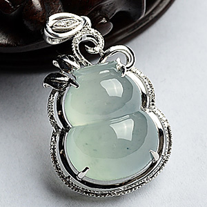 (超值推荐)冰种晴水镶白金葫芦胸坠(真钻)