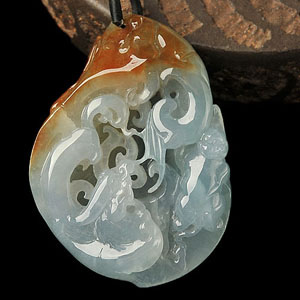 冰种晴水飘红翡府中有龙挂件