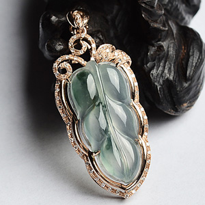 冰玻种飘花镶玫瑰金金枝玉叶胸坠(真钻)