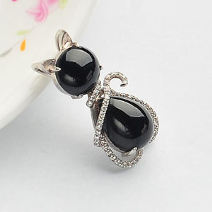 (超值推荐)冰种墨翠镶银小猫胸坠(水钻)