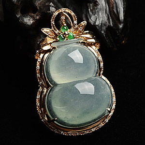 (超值推荐)冰种晴水镶玫瑰金葫芦胸坠(真钻) 