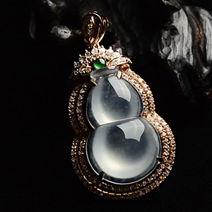 (超值推荐)冰玻种淡晴水镶玫瑰金葫芦胸坠(真钻)