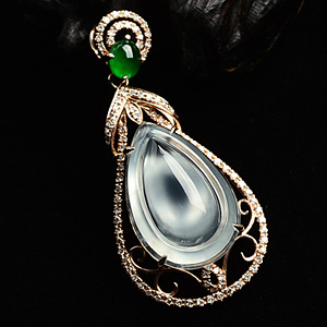 (超值推荐)冰玻种淡晴水/冰种阳绿镶玫瑰金水滴胸坠(真钻)