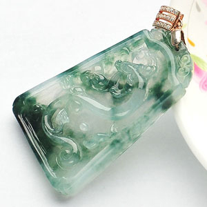 冰种飘花龙牌挂件