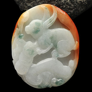 糯冰种红黄翡飘花玉兔挂件