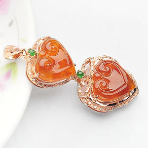 冰种红黄翡镶玫瑰金胸坠(真钻)