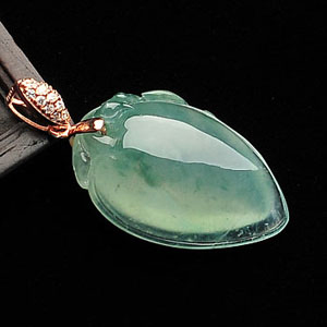 冰种飘花寿桃挂件