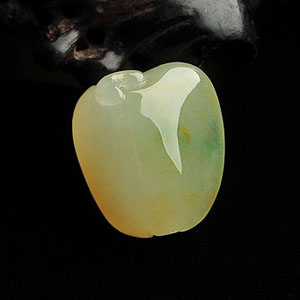 (超值推荐)冰种淡黄翡飘花苹果挂件