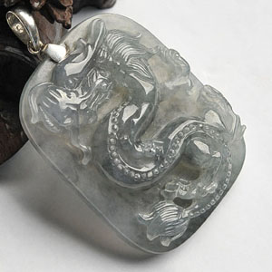 (超值推荐)冰种水墨色(乌鸡种)龙牌挂件