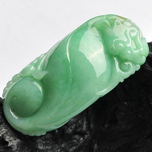 糯冰种豆色龙行如意挂件