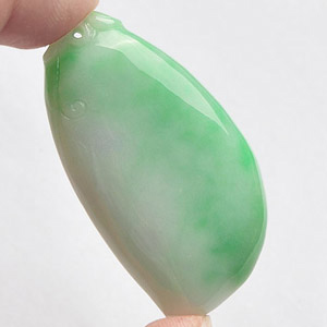 糯冰种飘翠福瓜挂件