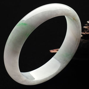 糯冰种飘花贵妃镯(53.6mm-47.2mm)