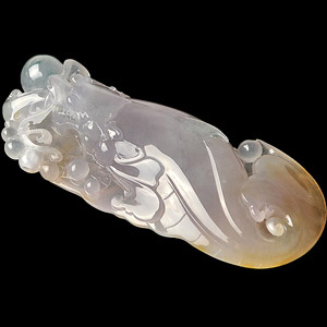 (超值推荐)冰种黄翡略飘花龙头鱼挂件