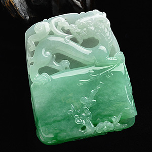 (超值推荐)糯冰种翠色龙行天下挂件