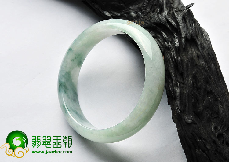 (超值推荐)糯冰种飘花手镯(58.2mm)