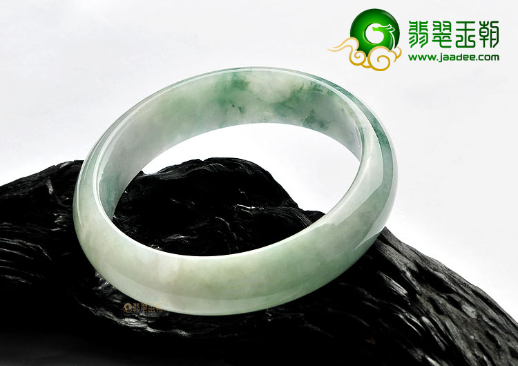(超值推荐)糯冰种飘花手镯(58.2mm)