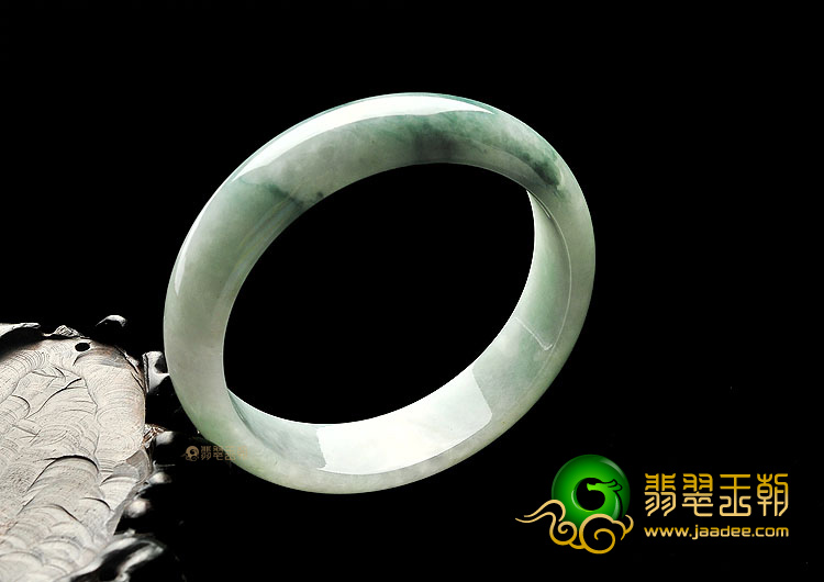 (超值推荐)糯冰种飘花手镯(58.2mm)