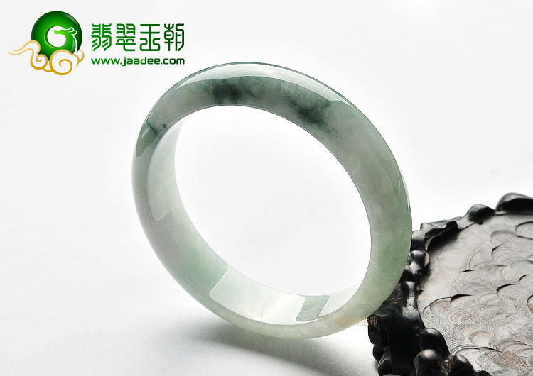 (超值推荐)糯冰种飘花手镯(58.2mm)