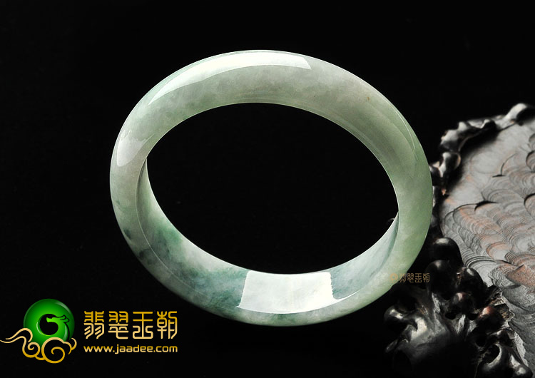 (超值推荐)糯冰种飘花手镯(58.2mm)