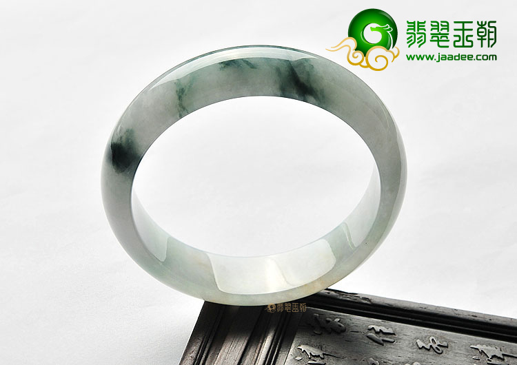 (超值推荐)糯冰种飘花手镯(55.2mm)