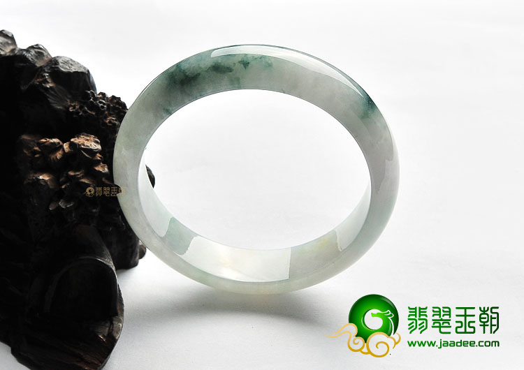 (超值推荐)糯冰种飘花手镯(55.2mm)