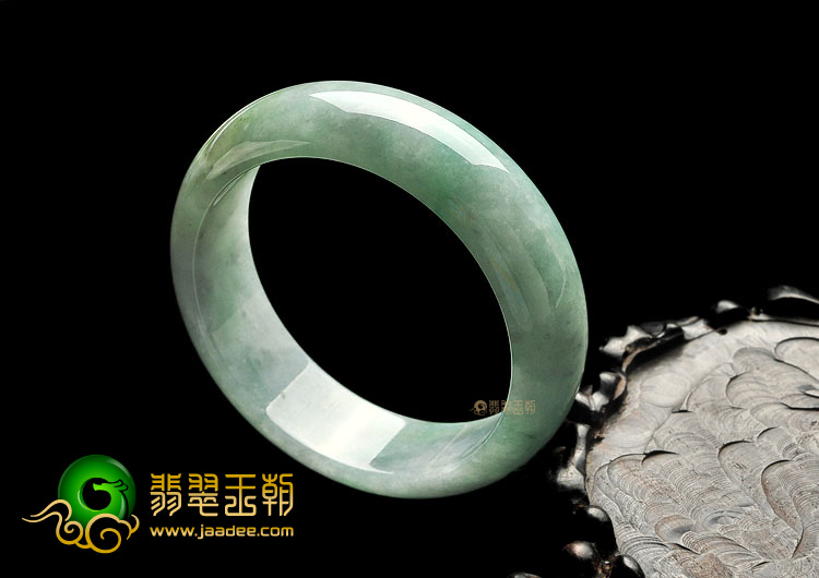 糯冰种晴水略飘花手镯(55.3mm)