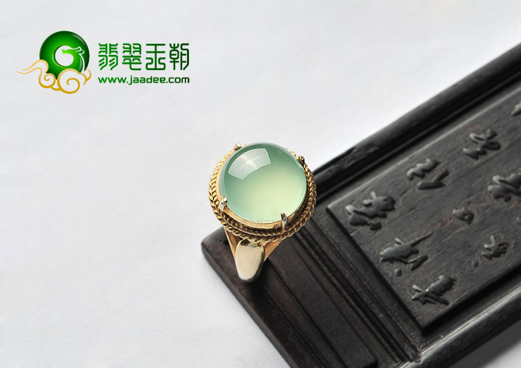 冰种晴水戒面