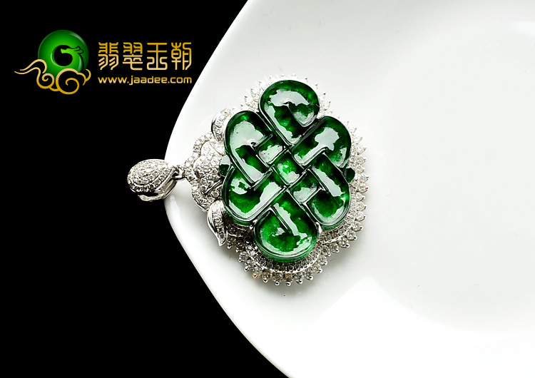 (超值推荐)冰种阳绿镶白金胸坠(真钻)
