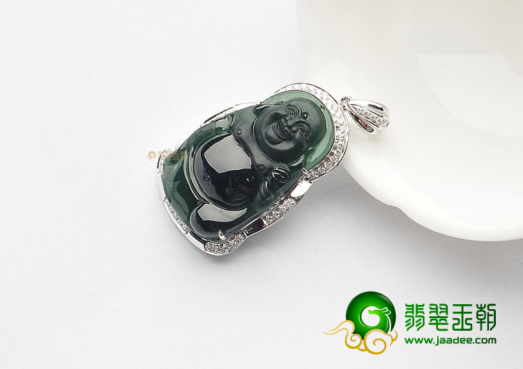 (超值推荐)玻璃种墨翠镶白金玉佛胸坠(真钻)