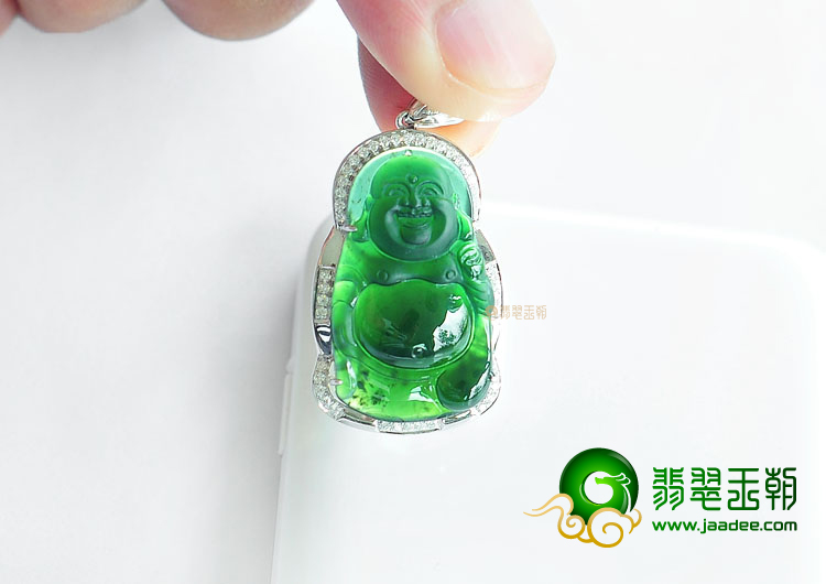 (超值推荐)玻璃种墨翠镶白金玉佛胸坠(真钻)