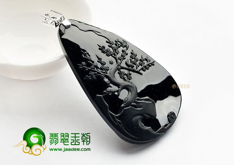 (超值推荐)玻璃种墨翠降龙观音挂件(金扣真钻)