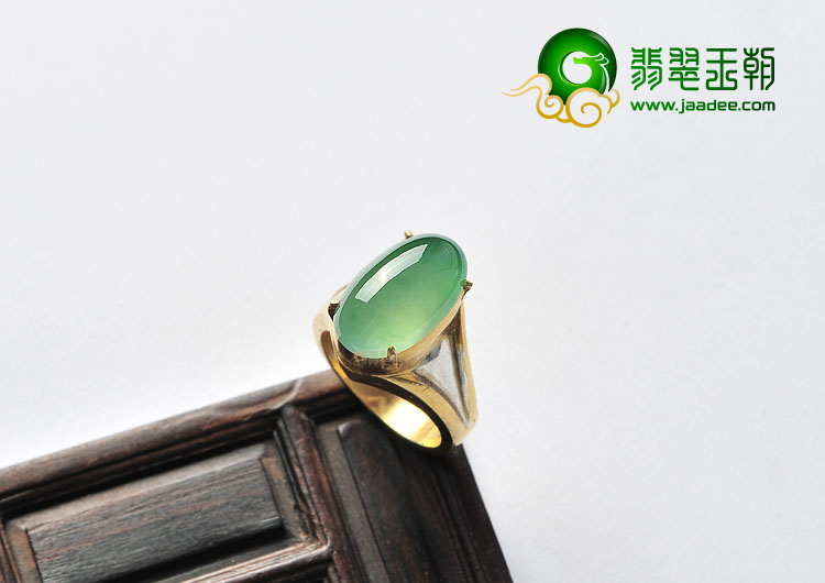(超值推荐)冰种绿晴水戒面(一对)