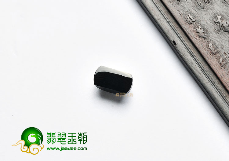 (超值推荐)冰种墨翠戒面
