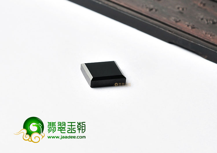 (超值推荐)玻璃种墨翠戒面