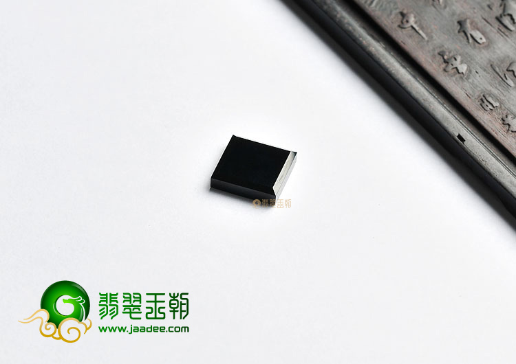 (超值推荐)玻璃种墨翠戒面