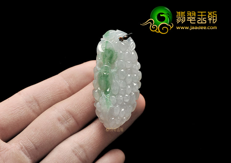 糯冰种飘翠苦尽甘来挂件