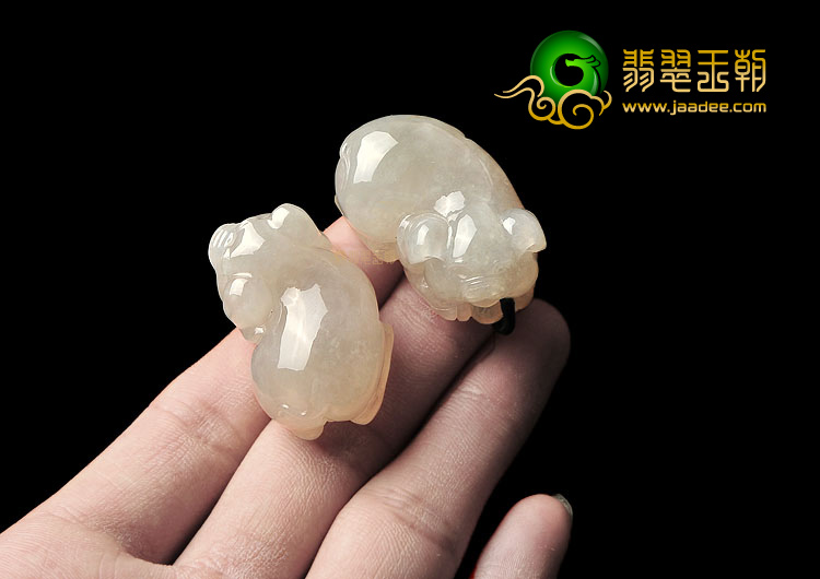 冰种淡黄翡财猪挂件(一对)
